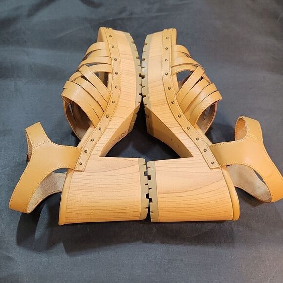 BRAND NEW REPORT BLOCK-HEEL ADJUSTABLE BUCKLE STRAP SANDAL - Picture 11 of 14